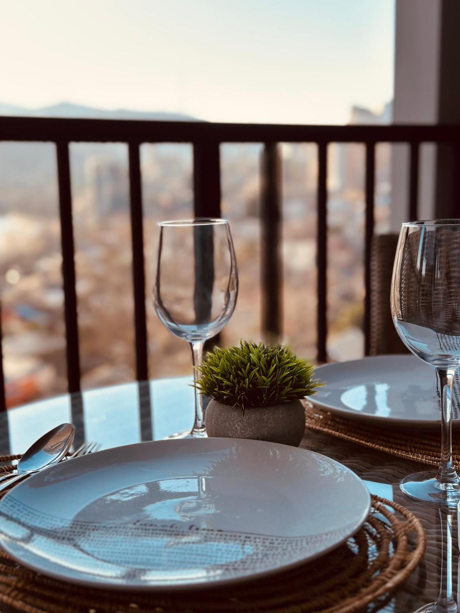Twins Tower Lägenhet Tbilisi Exteriör bild
