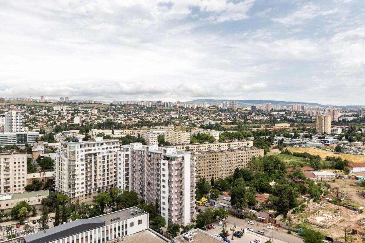 Twins Tower Lägenhet Tbilisi Exteriör bild